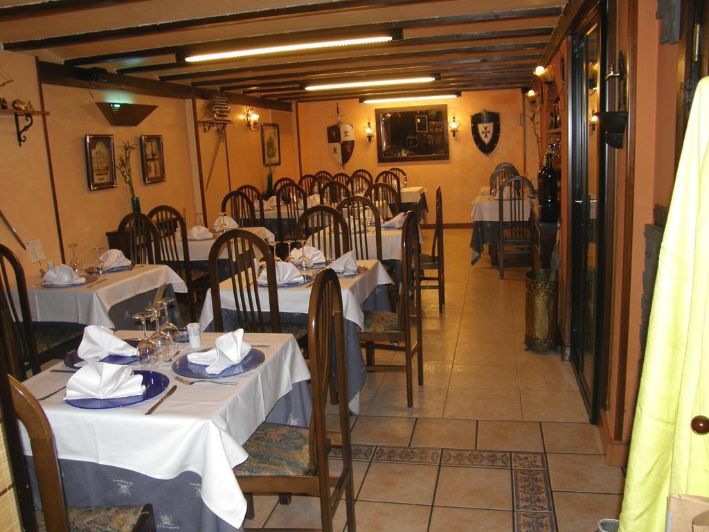 Hostal El Pesquero Burgo Kültér fotó