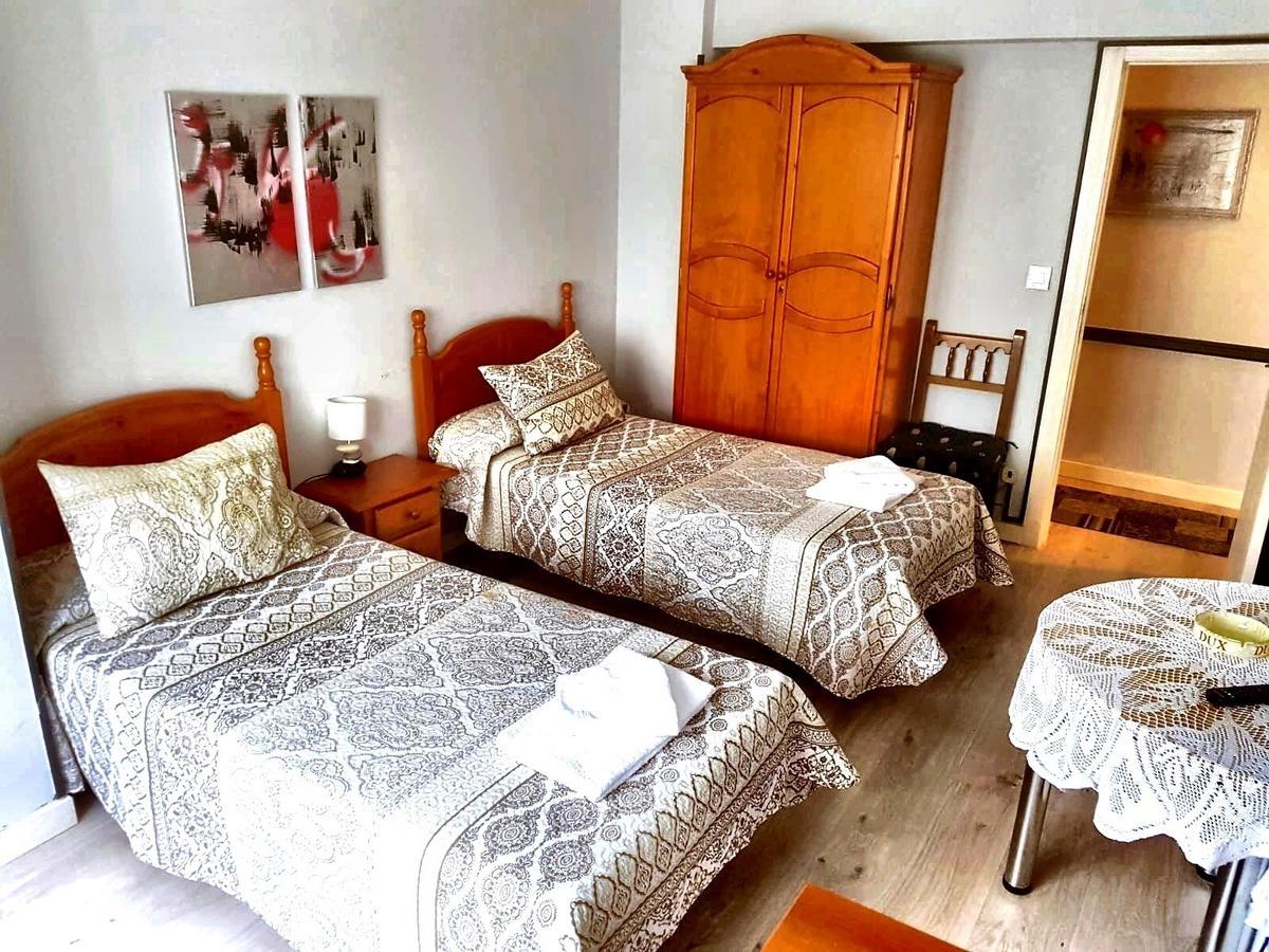 Hostal El Pesquero Burgo Kültér fotó